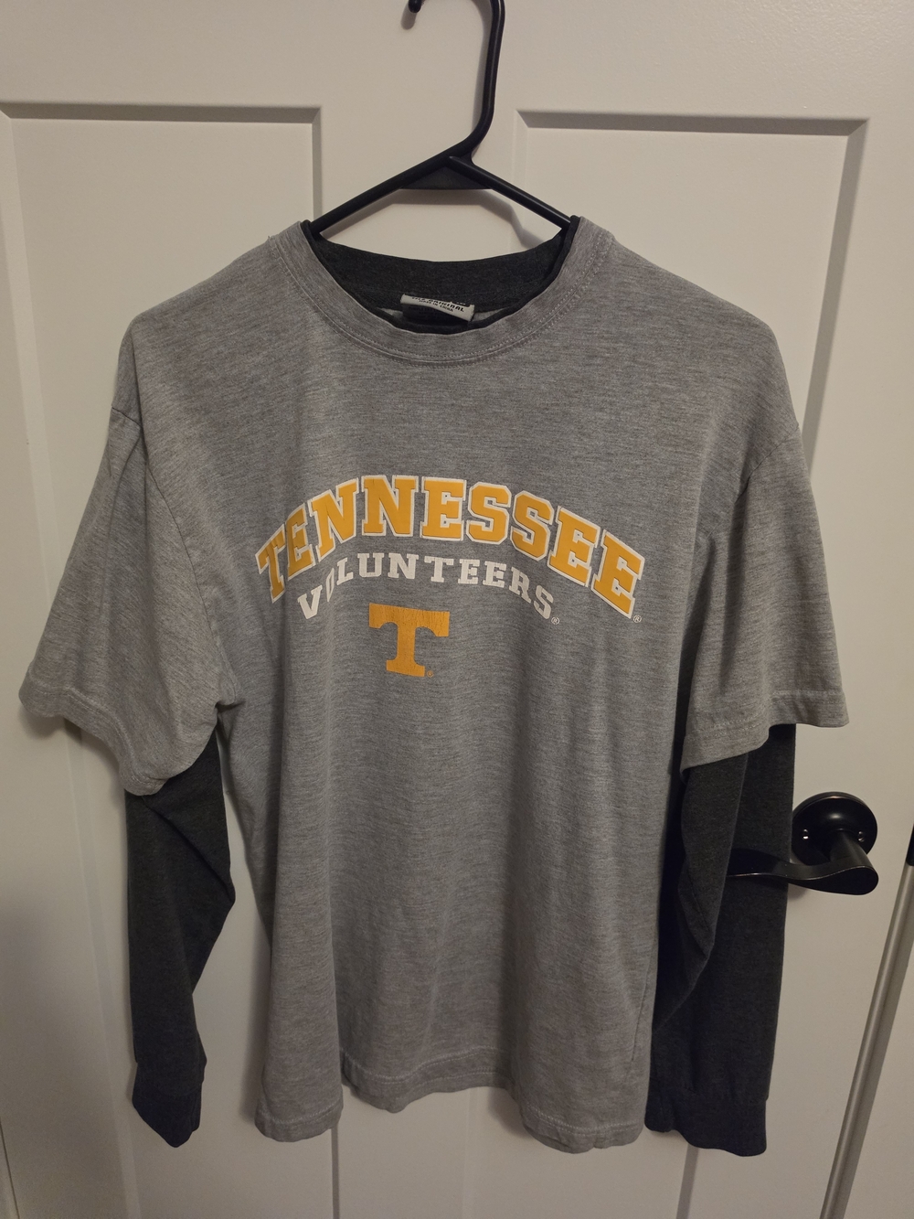 Colosseum Tennessee Volunteers Gray Short Sleeve Tee with Orange Logo